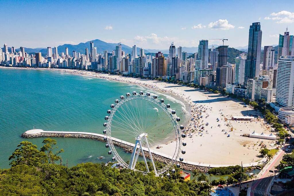 Apto A 100M Da Praia Central Balneário Camboriú Esterno foto